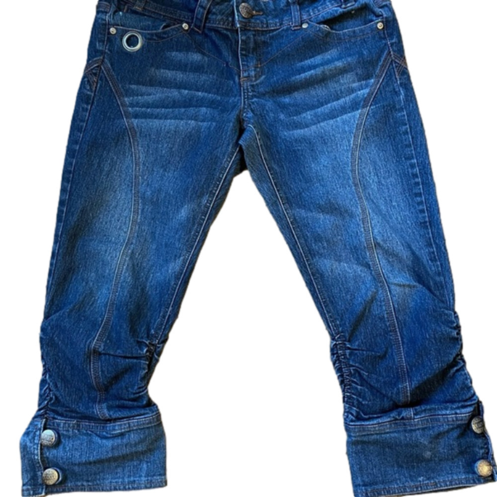 𝅺xoxo Premium Denim, cropped jeans, size 11/12, ruched legs, key chain grommets